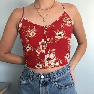 SOLD❌❌❌Red Tank Top with White Flowers 🌹